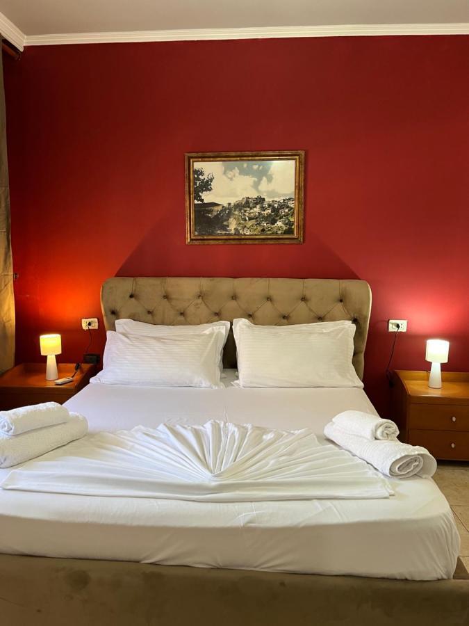 Skanderbeg Square EXPLORER APARTMENTS Tirana Eksteriør billede